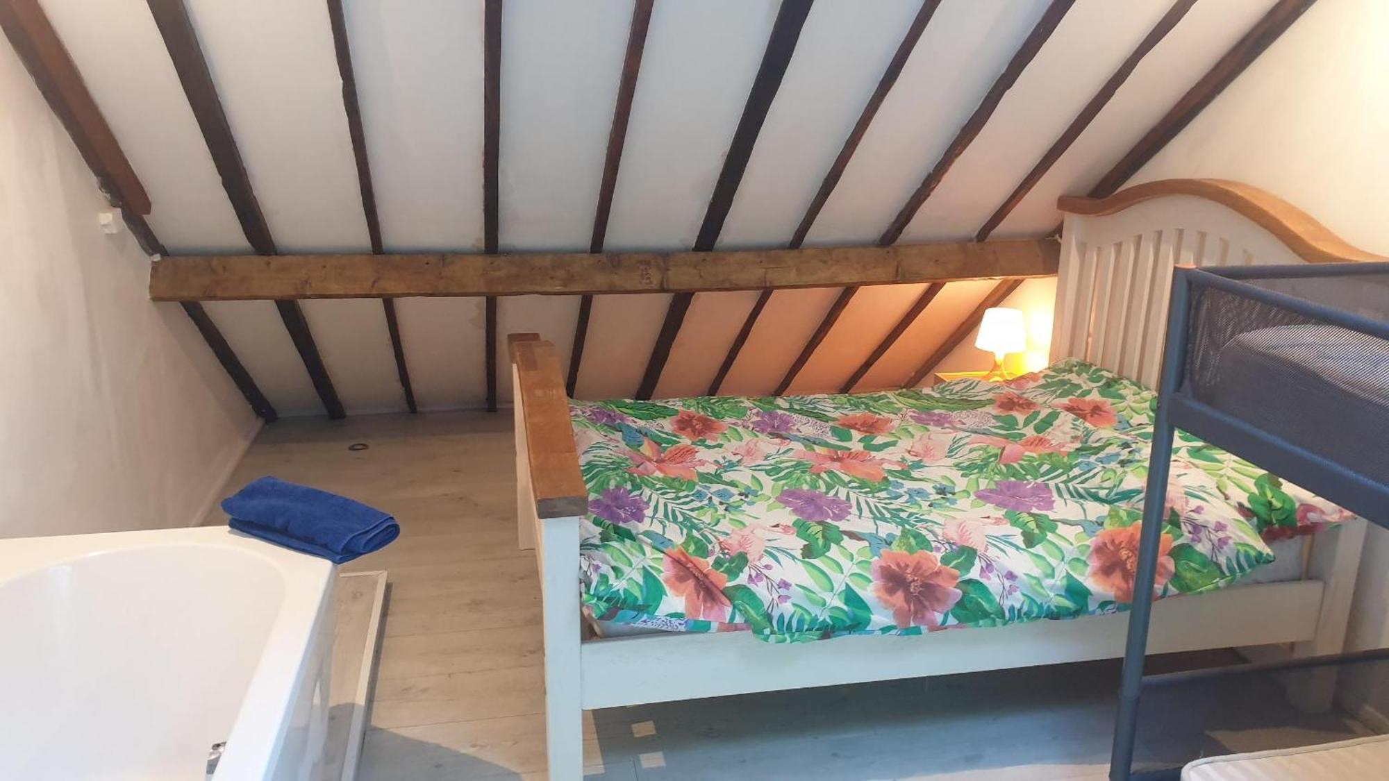 First And Last Youth Hostel Dover Luaran gambar
