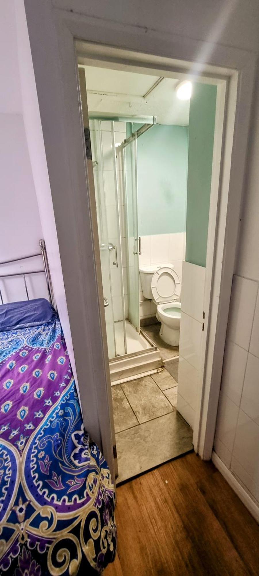 First And Last Youth Hostel Dover Luaran gambar